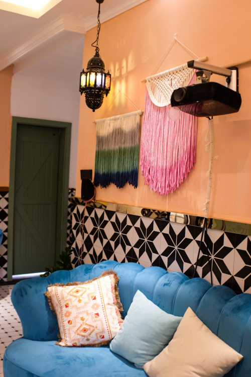 吴川首间异域风情民宿—【阅川俞居】