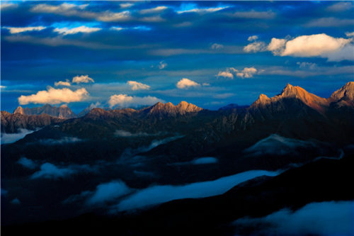 夏日游四姑娘山 避酷暑享清凉