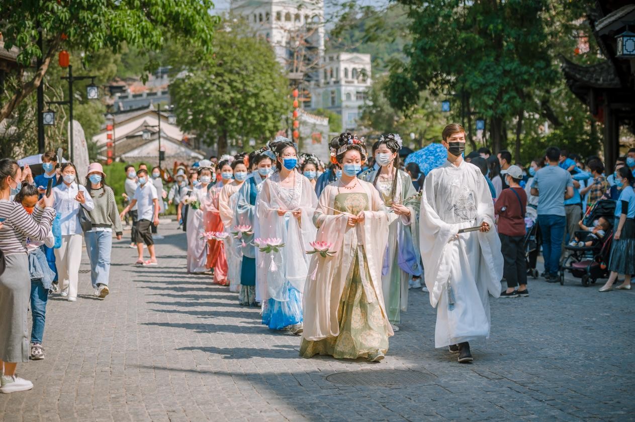 来甘坑古镇，赏田园秋色，过小凉帽秋收节！